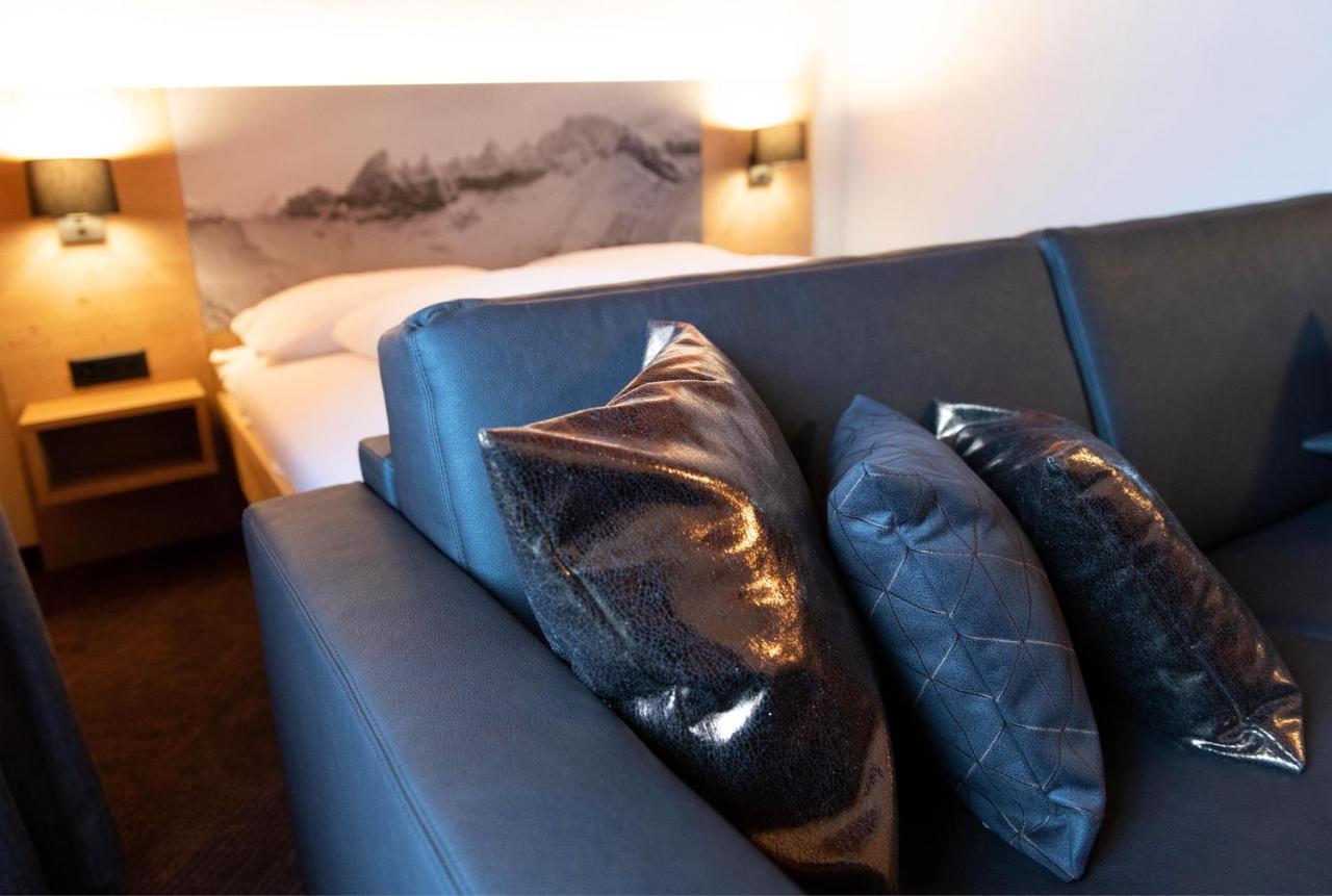 Hotel Bergfuehrer Elm Exteriör bild